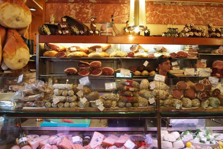 Food Shop in Bologna Italy