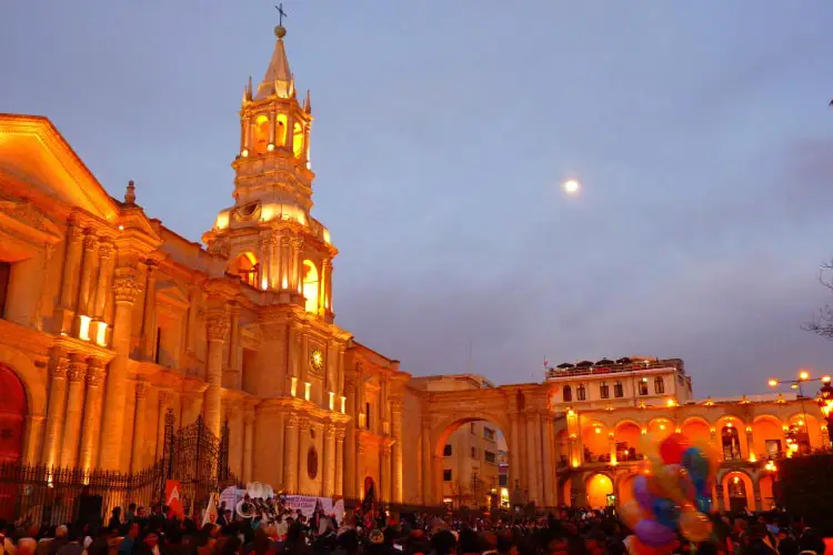 Web-Basilica-Cathedral-of-Arequipa