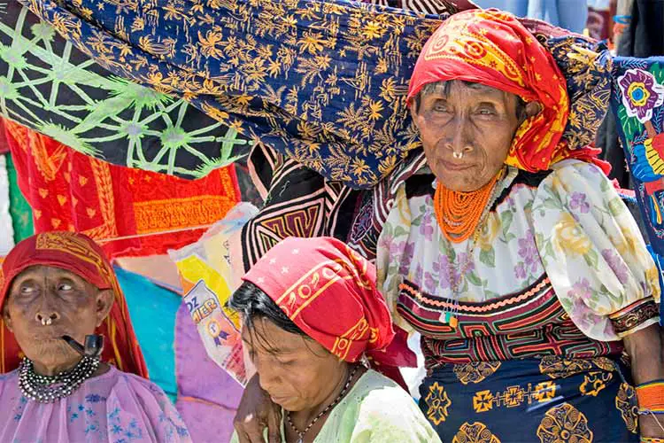 Kuna Tribes Women