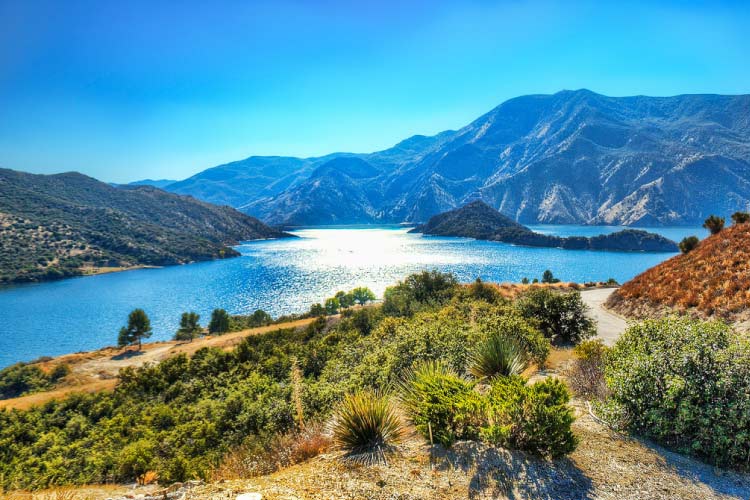 Pyramid Lake, California