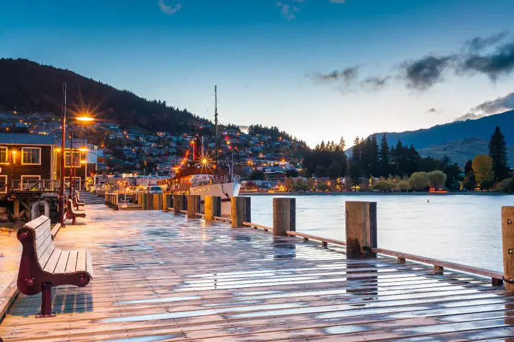 Lake Wakatipu at twilight, Queenstown, New Zealand