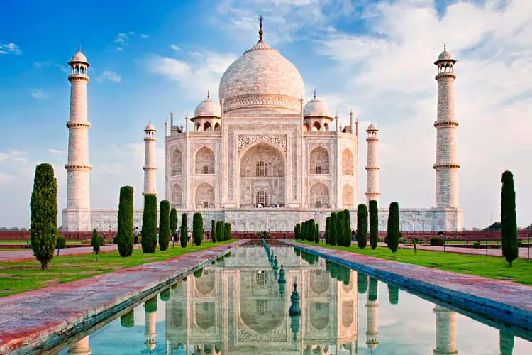 Taj Mahal in sunrise light, Agra