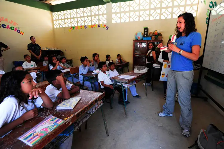 Volunteer Teacher in Ecuador