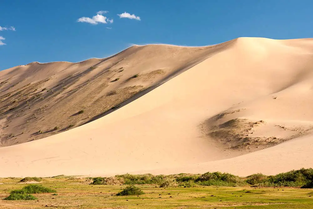 Khongoryn Els sand dunes in Gobi Desert, Umnugovi, South Gobi, Mongolia